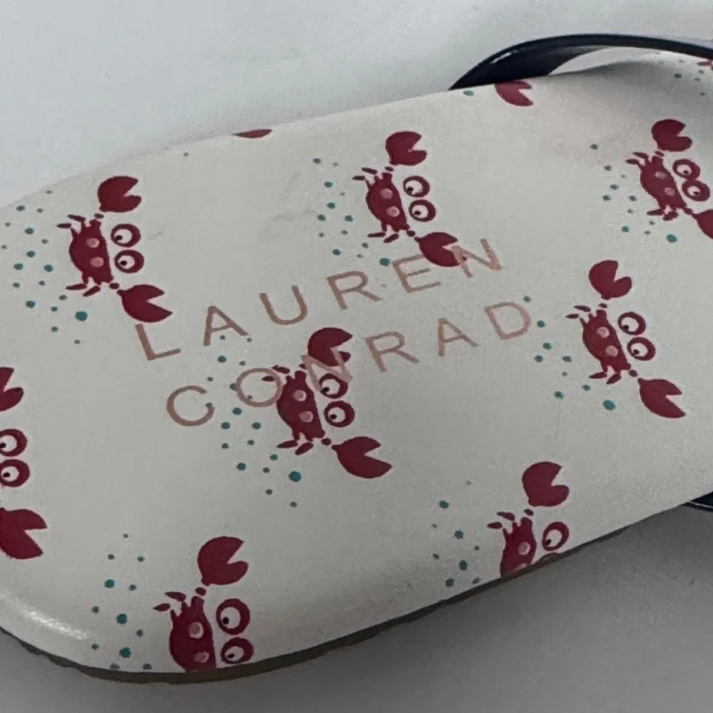 Lauren  Conrad crab pattern flip flops
